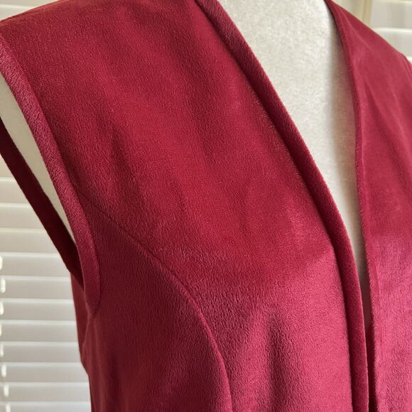 Vintage Vest Sz 10 A Red Velvet Open Front 70s 80s Gold Buckle Sides Sleeveless - Picture 8 of 12